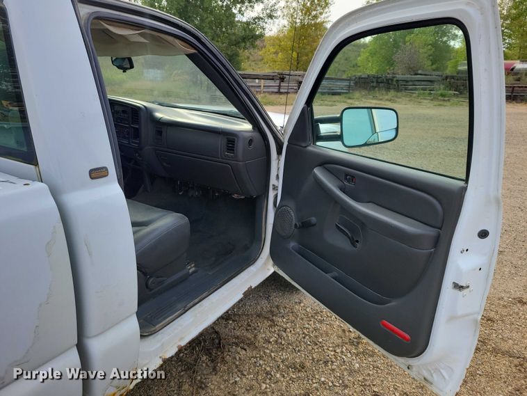 image for item DZ6594 2005 Chevrolet  Silverado 1500 pickup truck