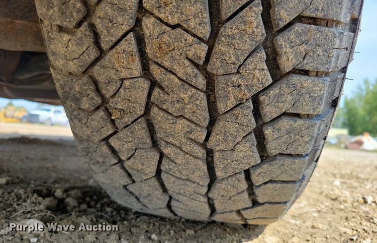 image for item DZ6602 2018 GMC Sierra 1500 pickup truck