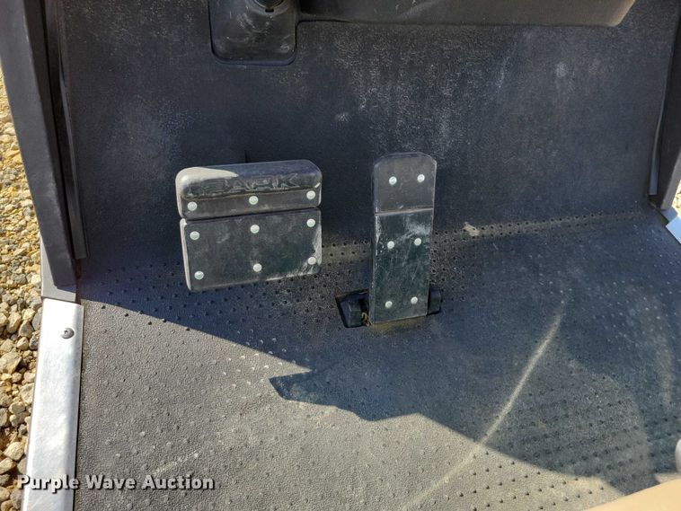 image for item DZ6633 EZGO golf cart