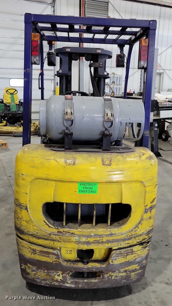 image for item DZ6645 Komatsu 25 forklift