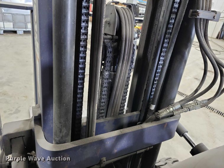 image for item DZ6645 Komatsu 25 forklift