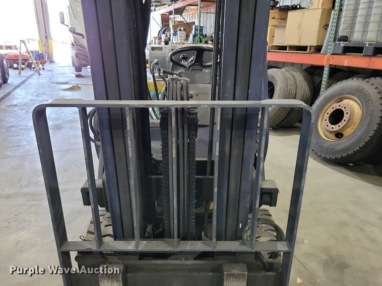 image for item DZ6645 Komatsu 25 forklift