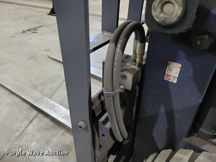 image for item DZ6645 Komatsu 25 forklift