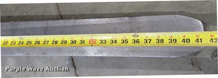 image for item DZ6645 Komatsu 25 forklift