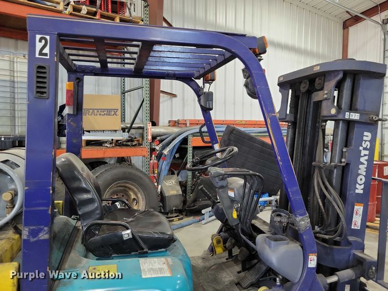 image for item DZ6645 Komatsu 25 forklift