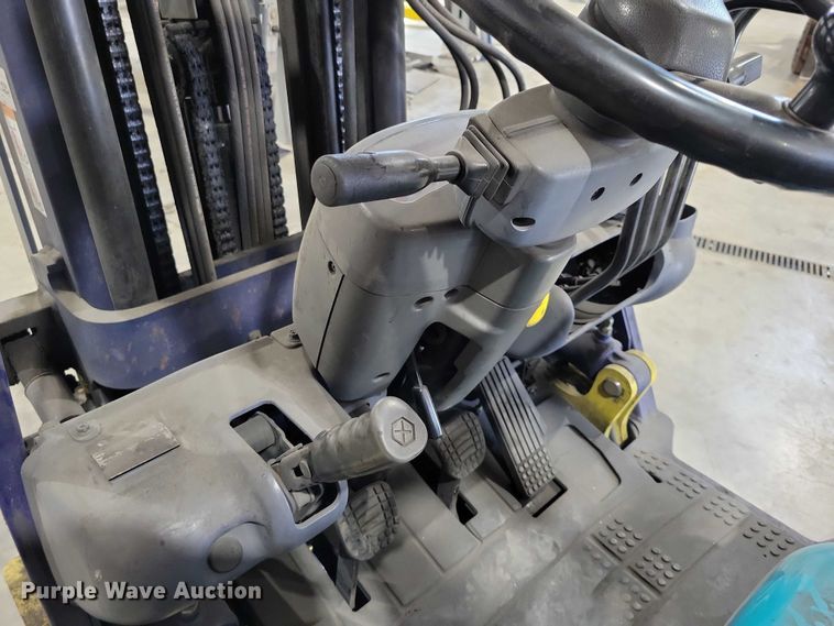 image for item DZ6645 Komatsu 25 forklift