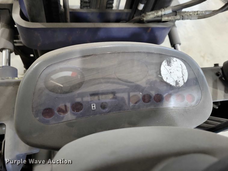 image for item DZ6645 Komatsu 25 forklift