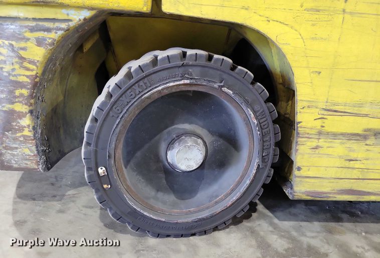 image for item DZ6645 Komatsu 25 forklift