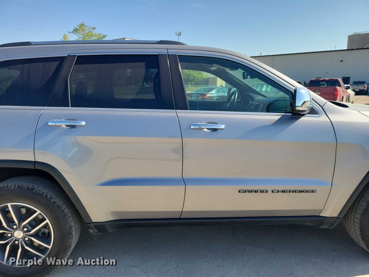 image for item DZ6701 2018 Jeep Grand Cherokee SUV