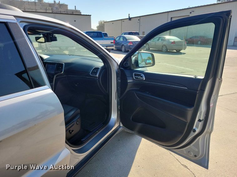 image for item DZ6701 2018 Jeep Grand Cherokee SUV