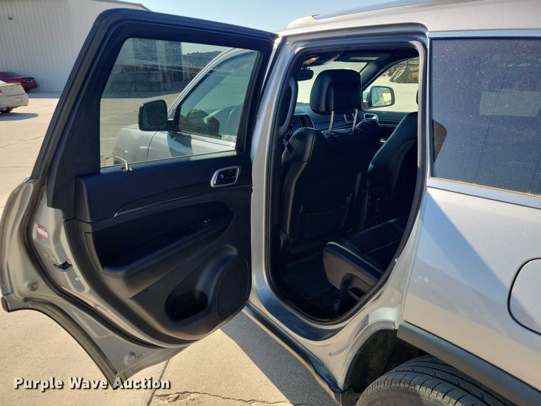 image for item DZ6701 2018 Jeep Grand Cherokee SUV