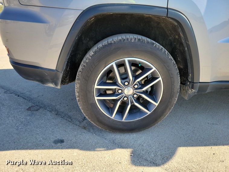 image for item DZ6701 2018 Jeep Grand Cherokee SUV