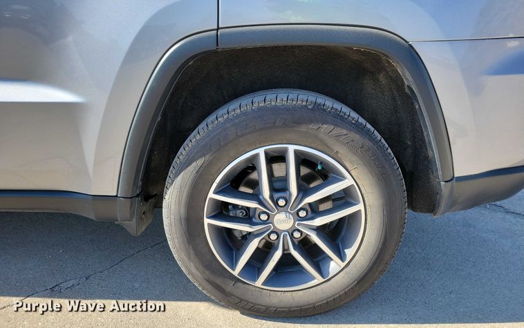 image for item DZ6701 2018 Jeep Grand Cherokee SUV