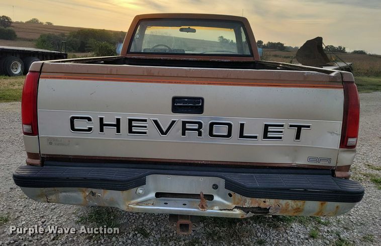 image for item DZ6707 1989 Chevrolet C1500 pickup truck