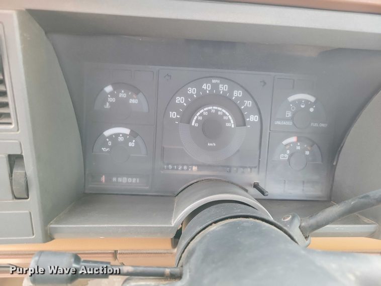 image for item DZ6707 1989 Chevrolet C1500 pickup truck