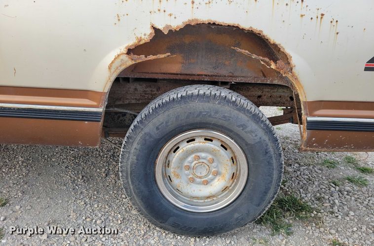 image for item DZ6707 1989 Chevrolet C1500 pickup truck