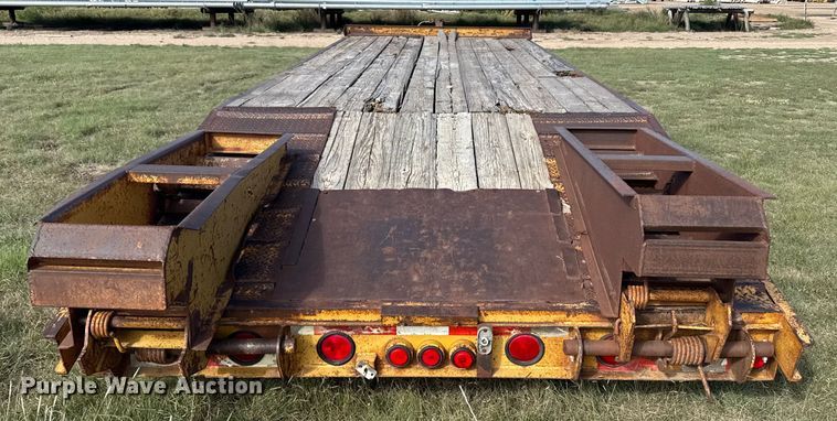 image for item DZ8733 2003 Belshe equipment trailer
