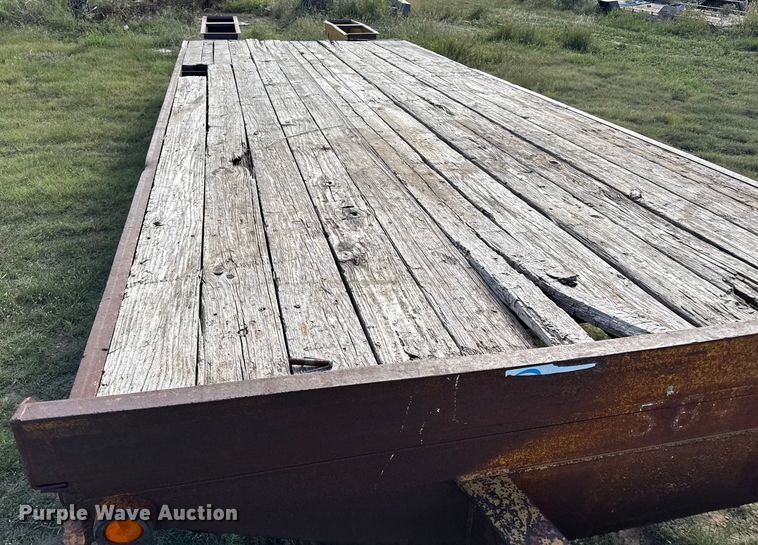 image for item DZ8733 2003 Belshe equipment trailer