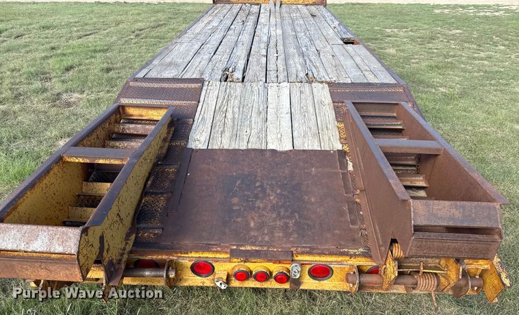 image for item DZ8733 2003 Belshe equipment trailer