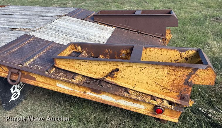 image for item DZ8733 2003 Belshe equipment trailer