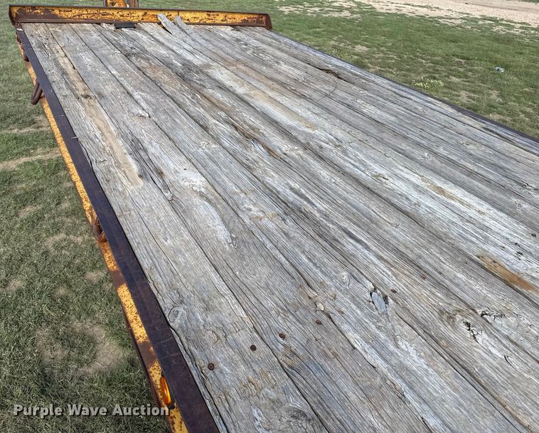 image for item DZ8733 2003 Belshe equipment trailer