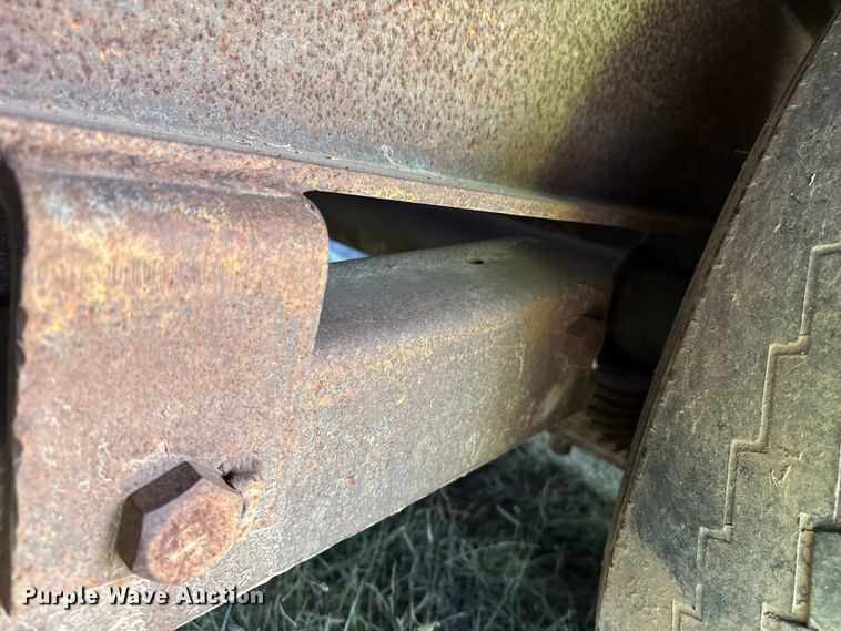 image for item DZ8733 2003 Belshe equipment trailer