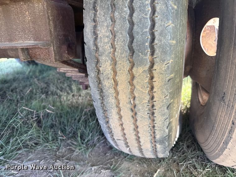 image for item DZ8733 2003 Belshe equipment trailer