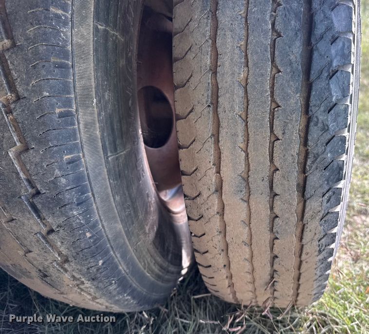 image for item DZ8733 2003 Belshe equipment trailer