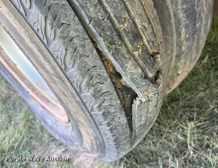 image for item DZ8733 2003 Belshe equipment trailer