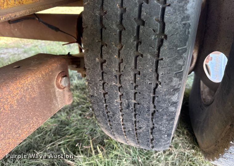 image for item DZ8733 2003 Belshe equipment trailer