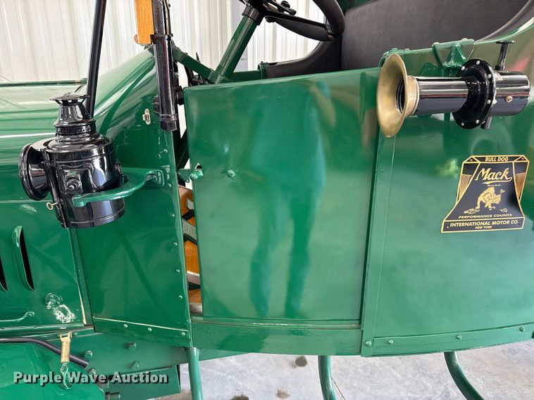 image for item DZ8965 1928 Mack AB flatbed truck