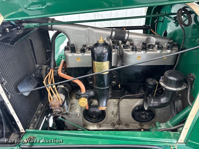 image for item DZ8965 1928 Mack AB flatbed truck