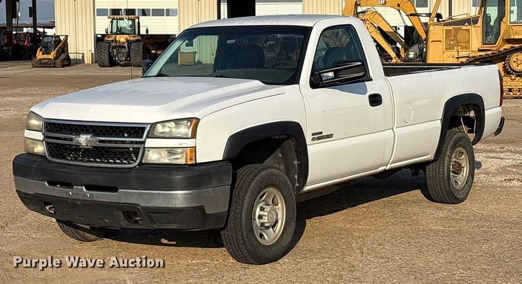 image for item EA7524 2007 Chevrolet Silverado 2500HD pickup truck