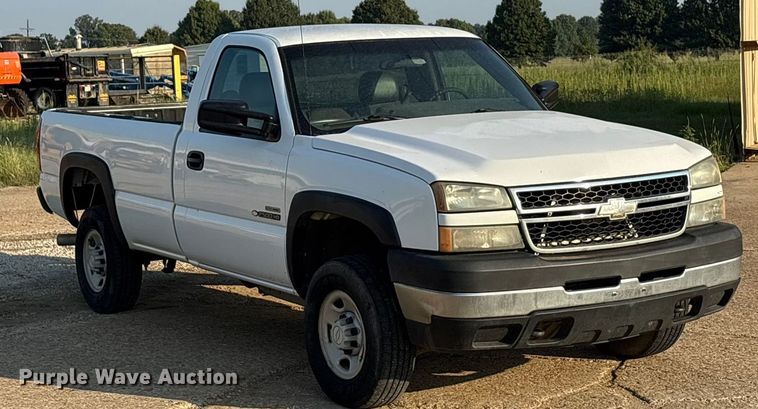 image for item EA7524 2007 Chevrolet Silverado 2500HD pickup truck