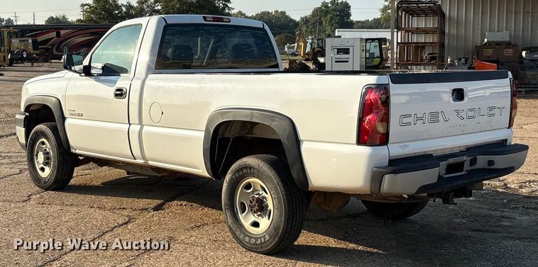 image for item EA7524 2007 Chevrolet Silverado 2500HD pickup truck