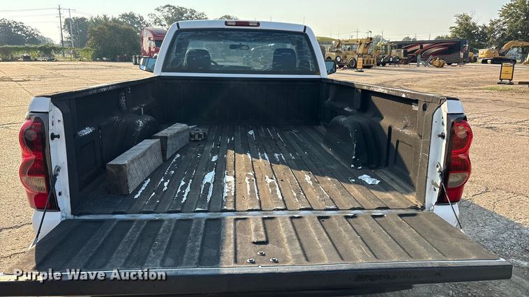 image for item EA7524 2007 Chevrolet Silverado 2500HD pickup truck