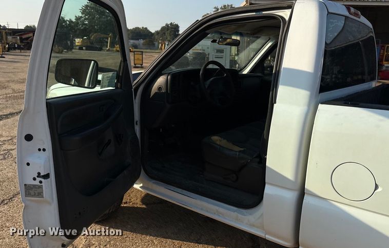 image for item EA7524 2007 Chevrolet Silverado 2500HD pickup truck