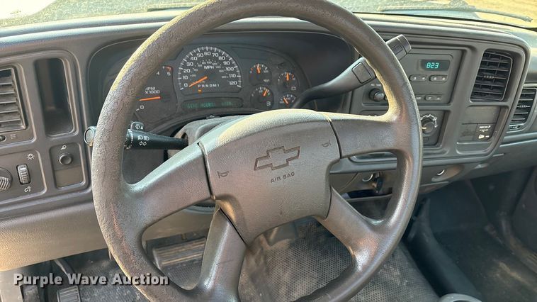 image for item EA7524 2007 Chevrolet Silverado 2500HD pickup truck