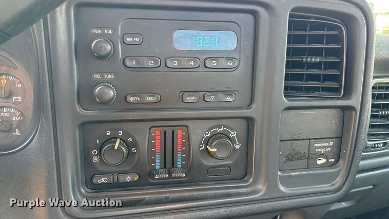 image for item EA7524 2007 Chevrolet Silverado 2500HD pickup truck