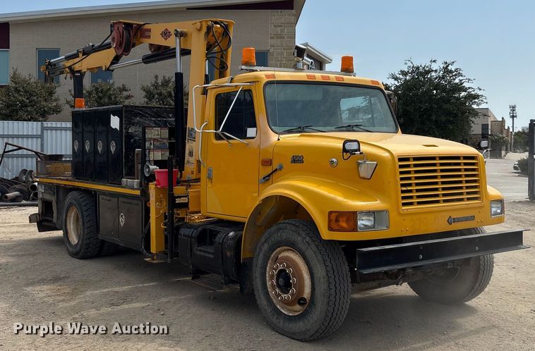 image for item EA7533 1998 International 4700 crane truck