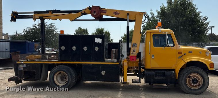 image for item EA7533 1998 International 4700 crane truck