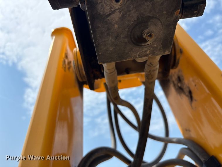 image for item EA7533 1998 International 4700 crane truck