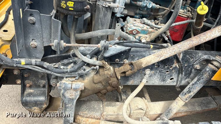 image for item EA7533 1998 International 4700 crane truck