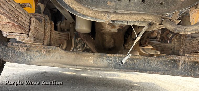 image for item EA7533 1998 International 4700 crane truck