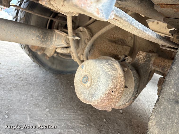 image for item EA7533 1998 International 4700 crane truck