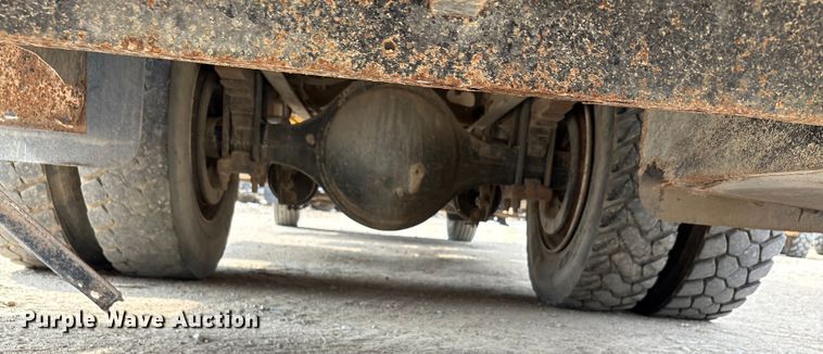 image for item EA7533 1998 International 4700 crane truck