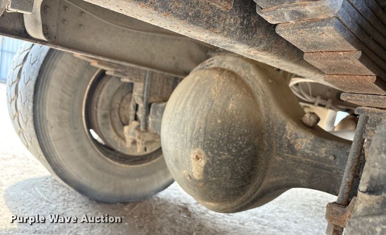 image for item EA7533 1998 International 4700 crane truck