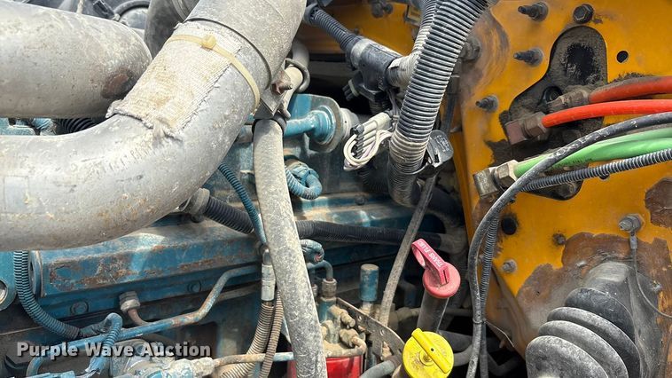 image for item EA7533 1998 International 4700 crane truck