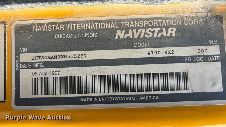 image for item EA7533 1998 International 4700 crane truck