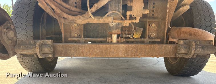 image for item EA7539 2012 Ford F350 Super Duty SuperCab utility bed pickup truck